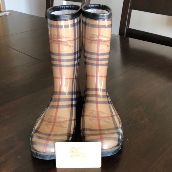 Burberry Rain Boots - Picture 5 of 5